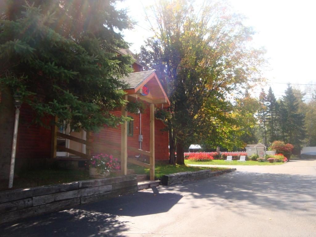 Maple Leaf Inn Lake Placid Luaran gambar